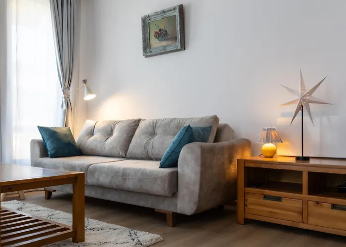 Light One Bed Flat Next To The Lift