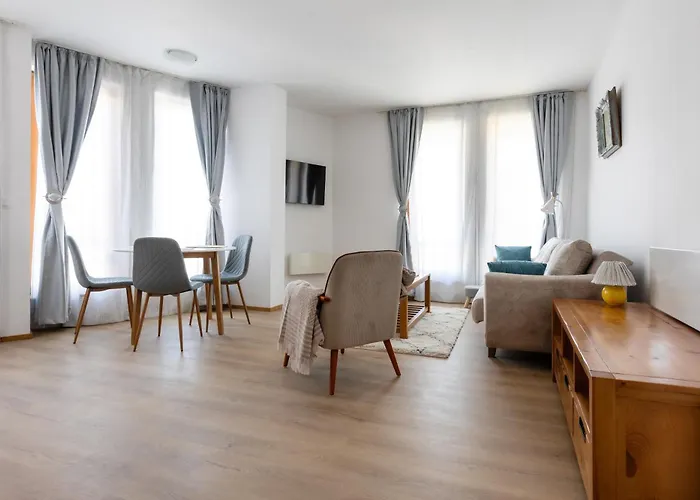 Light One Bed Flat Next To The Lift 公寓 班斯科