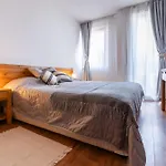 Διαμέρισμα Light One Bed Flat Next To The Lift *