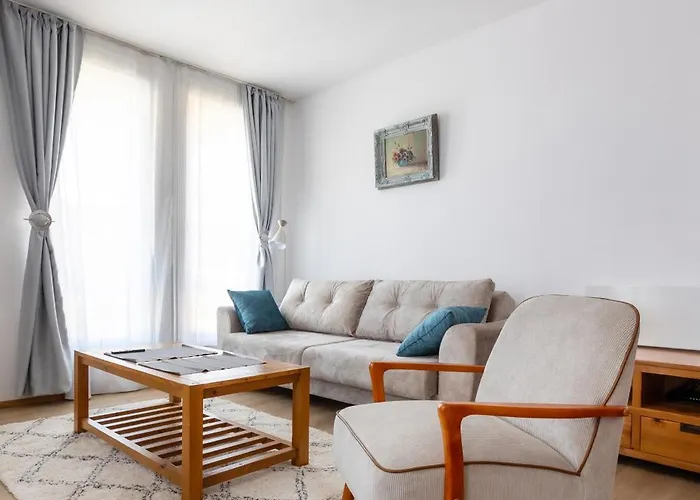 Light One Bed Flat Next To The Lift Apartmán *